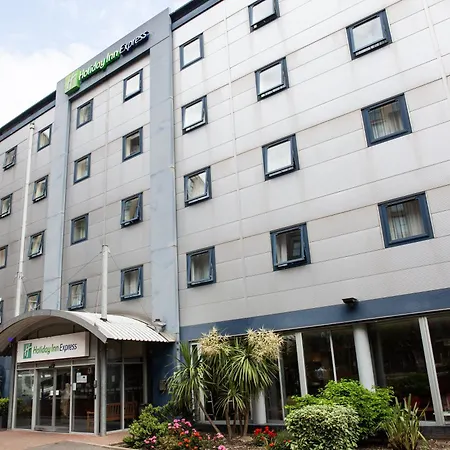 Holiday Inn Express Royal Docks By Ihg-3